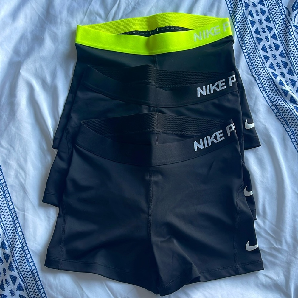 M Nike pro spandex shorts